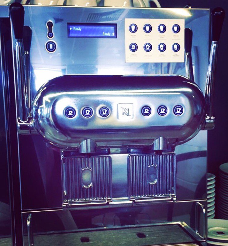 Smart_HomesPC's tweet photo. The #futuristic coffee machine at our new offices in #onecanadasquare #CanaryWharf almost looks #AI #tech #insurtech #policycastle https://t.co/jFn896Yqts