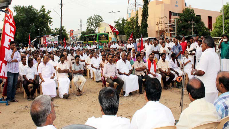 tncpim's tweet photo. #SitaramYechury யை தாக்க முயன்ற #RSS யை கண்டித்து திருப்பூர் மாவட்டத்தில் #CPIM ஆர்ப்பாட்டம் #StandWithYechury #RSSAfraidofCPM https://t.co/ZbrcFdGldf