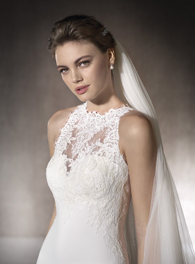 StPatrickBridal's tweet photo. We love this lace-covered neckline from Marivi dress! Browse more #StPatrick2017 gowns: https://t.co/nb8RgNbGA3 https://t.co/8XB8niTRaI