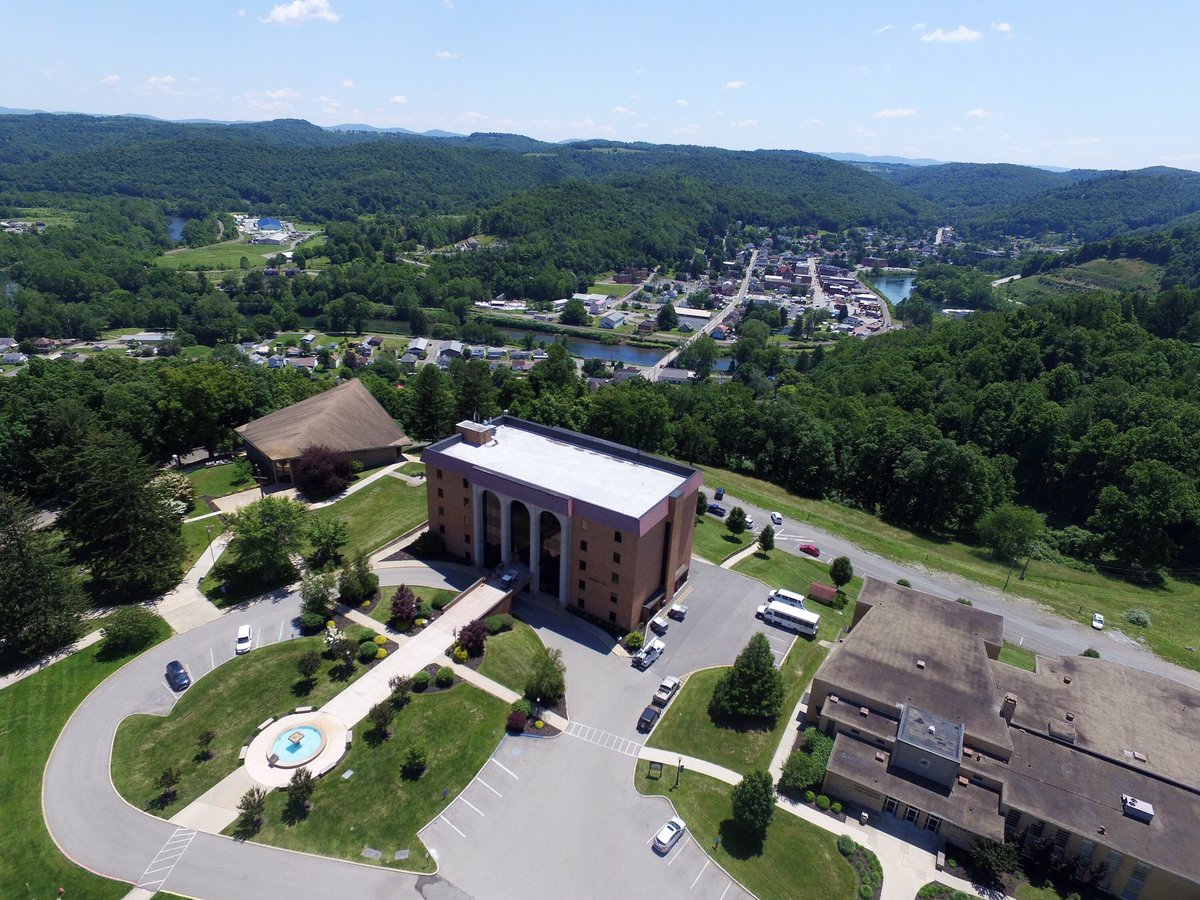AB_Admissions's tweet photo. Here at AB we have a little slice of #AlmostHeaven 😍#BecomeABattler https://t.co/k8AwOk662I