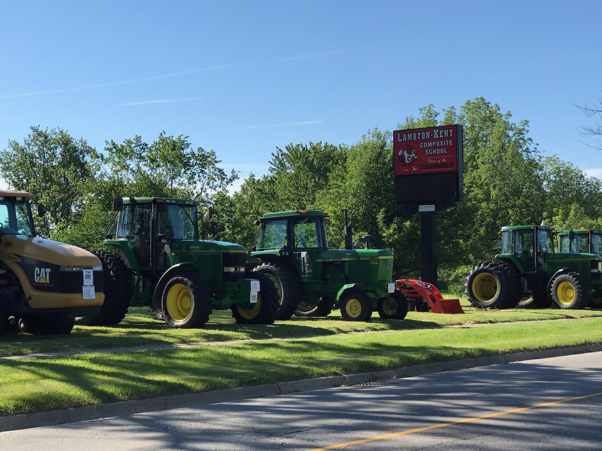 BetterFields's tweet photo. Tractor day at LKCS!
Way to go guys!
#agproud https://t.co/fsgJAAFeen