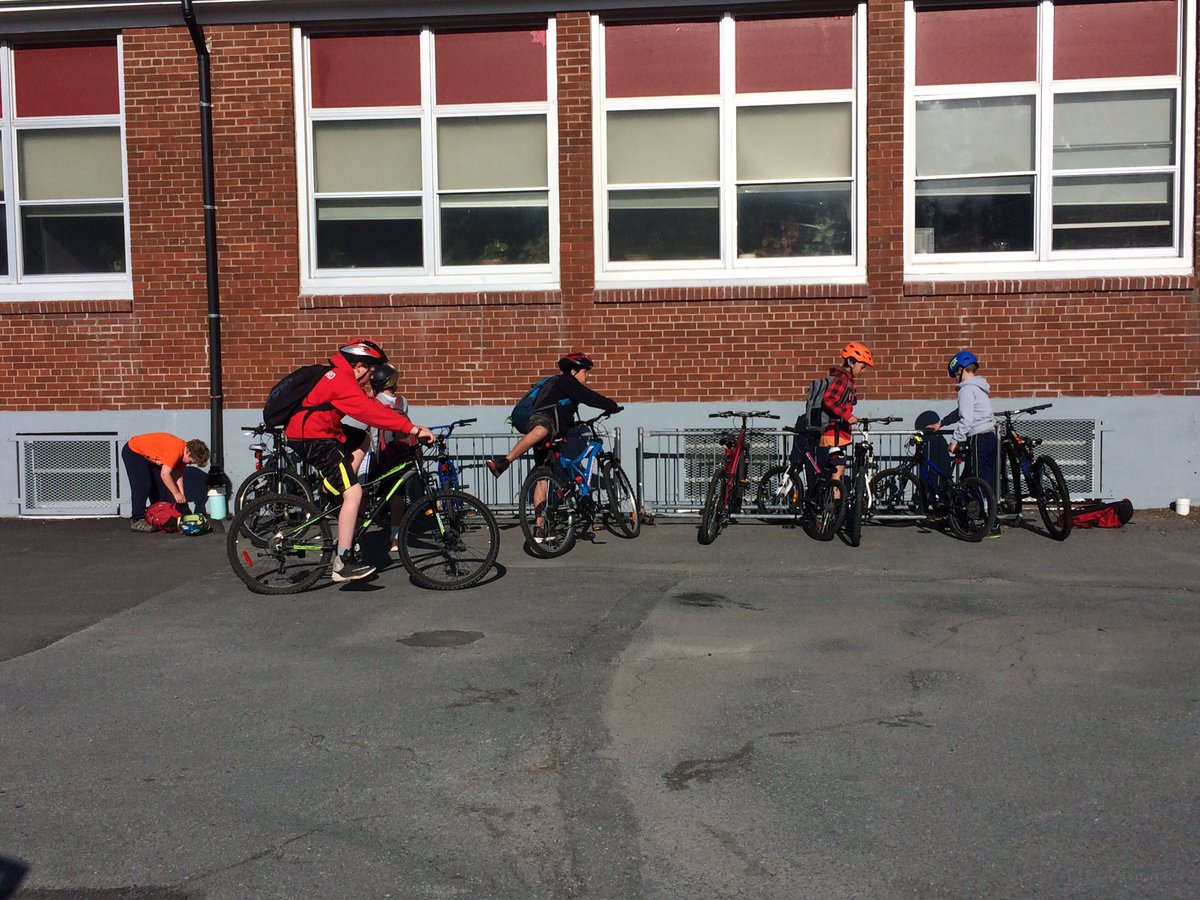 Active healthy living with students and staff <a href="/JWMFT1/">JWMFT</a> @HRSBHealthPromo