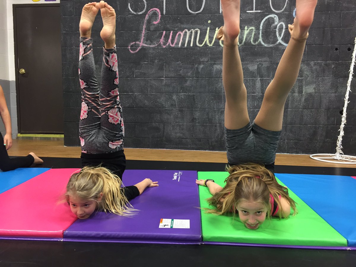 studioluminance's tweet photo. Happy national best friend 💕 You never know who you might meet at dance class and you never know who might turn out to be your new bff 👯👯‍♂️ https://t.co/eRaffWquFR