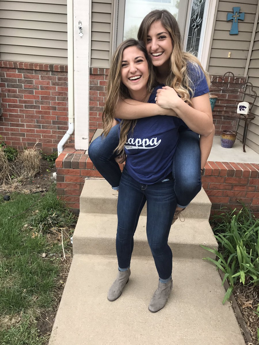 #NationalBestFriendsDay my rocks ❤️<a href="/PaytonHope42/">Payton Calabria</a> @kenzpanhell <a href="/sydneyquinn3/">Syd Rummery</a> <a href="/Shay_Kaye42/">Shannon Saville</a>