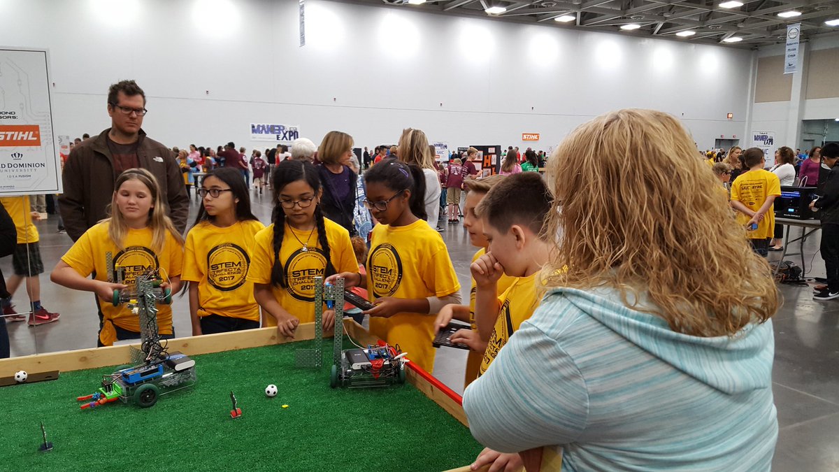 salemswebber's tweet photo. Salem teams working hard #STEMTrifecta2017 @SalemESVB https://t.co/IBS1UHhRct