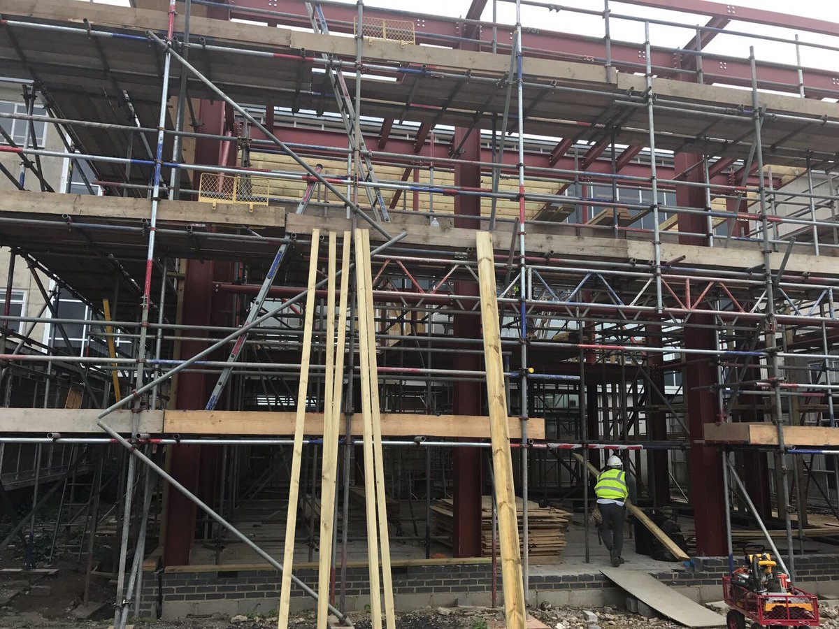 BECCONSTRUCTION's tweet image. Simon Langton - New Tong Centre - Great to see Roof and Wall timbers being installed @WoodleyColesLLP @BDBDesignLLP