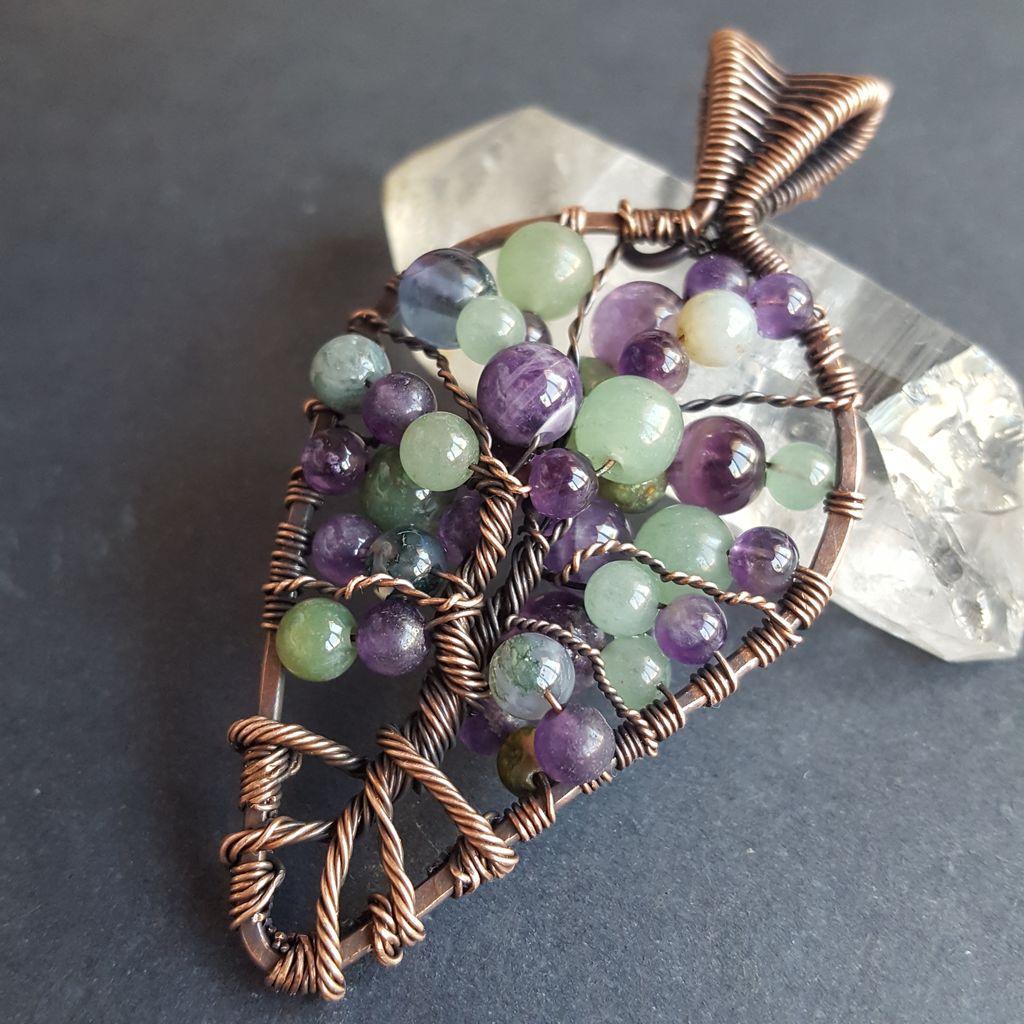 WireMoonJewelry's tweet photo. #bubbletree ! Made with amethyst, green agate, aventurine, unakite, and lots of love! What would you like to see in a bubble tree? https://t.co/awN5LhsbBR