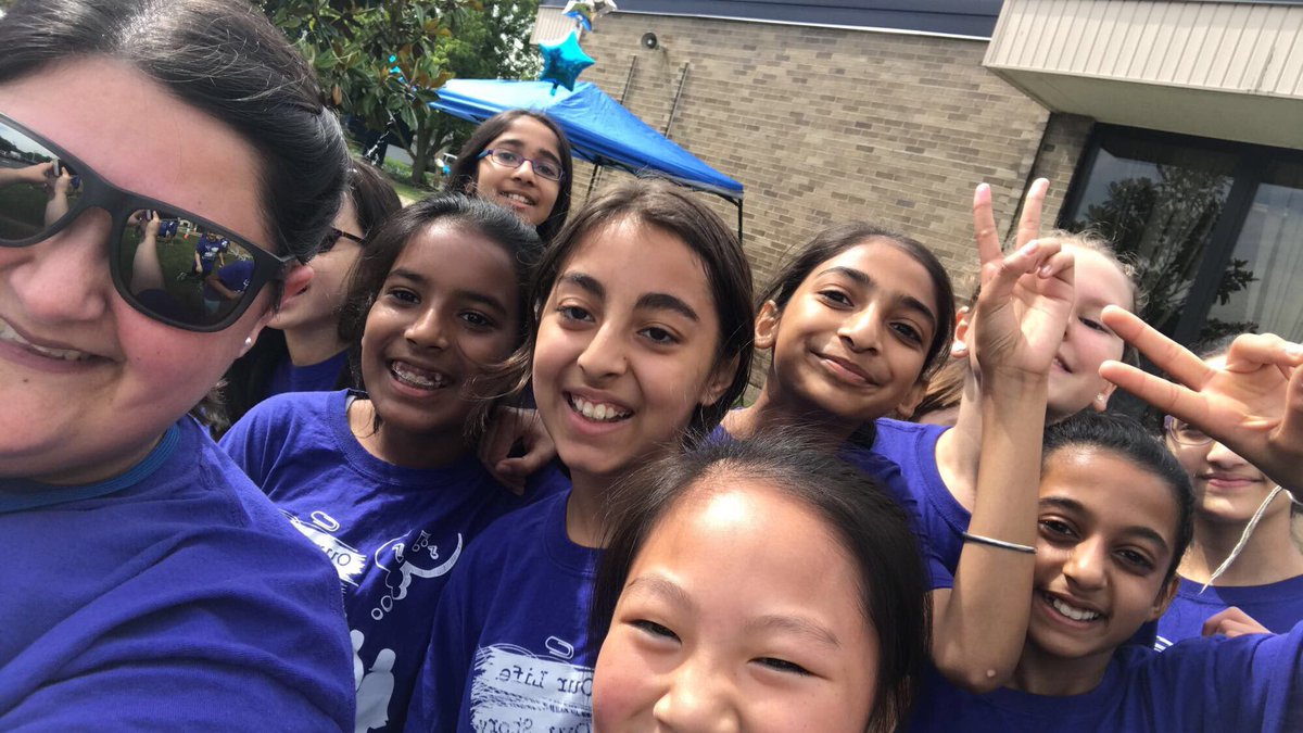 It's field day at <a href="/mlkedison/">Martin Luther King</a> today!!!