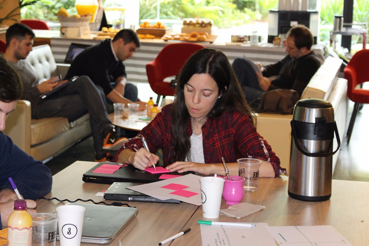 StartupBA's tweet photo. Today the topic is User Experience & User Interface at #GooglelaunchpadBA in @areatres. #UserExperience #UserInterface #entrepreneurs https://t.co/xqun8zINbm