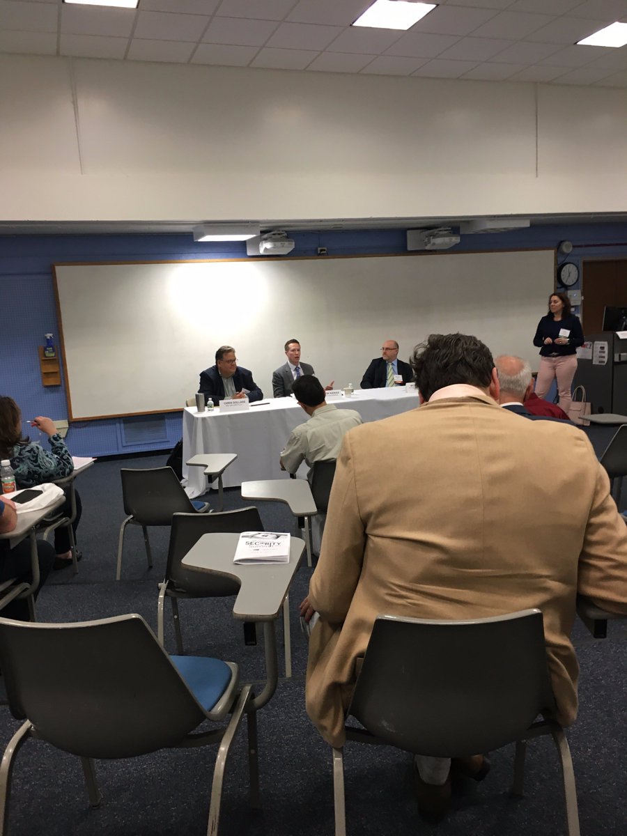 Towerwall's tweet photo. Lots of great discussion in the choral room of @MassBayCommCol about third party risk! Go check it out on our Facebook page! #summitbuzz17 https://t.co/lyg96Hez5y