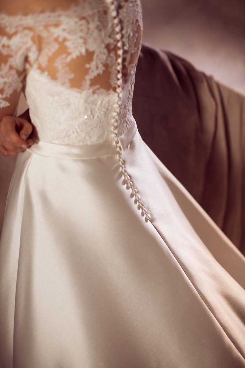 StPatrickBridal's tweet photo. High light the small boton line is one of the most classic design between thousands of wedding gowns https://t.co/o5BI4DRWBi
#StPatrick2017 https://t.co/6RNTRCTGlp
