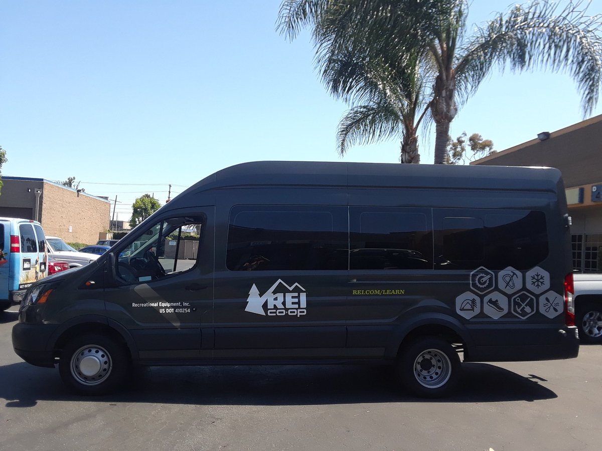 DrDecalsInc's tweet photo. Transit XL #drdecals #wraps #wrap #3mwrap #3m #3minstaller #vinylwrap #vehiclewrap #LAinstaller #carwrap https://t.co/iyDo58tI4r