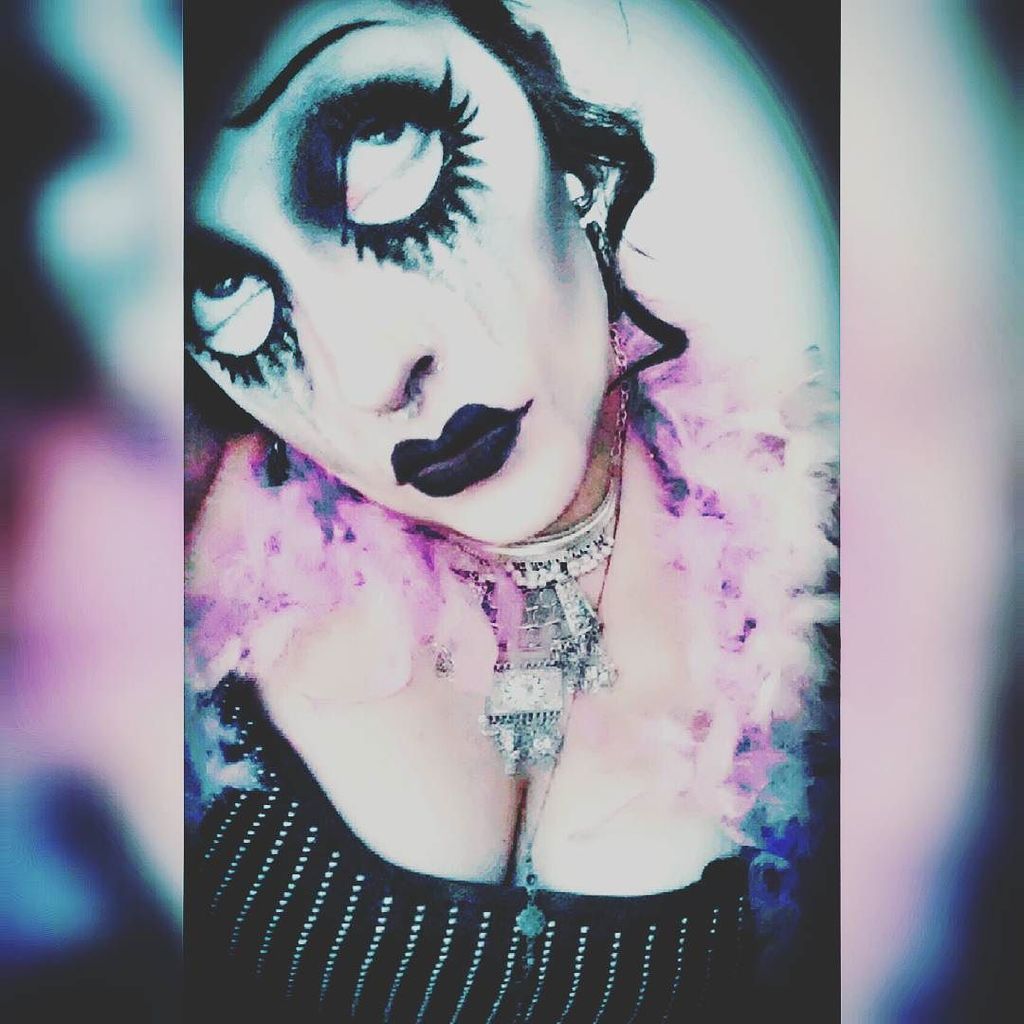 jentheogoreable's tweet image. My "Spooky look" you guys on facebook gave input: here's what I did ❤❤❤ Follow me at :
💀 &amp;gt; @jentheodora &amp;lt; 💀

#oldcartoons #bettyboop #notbe…
