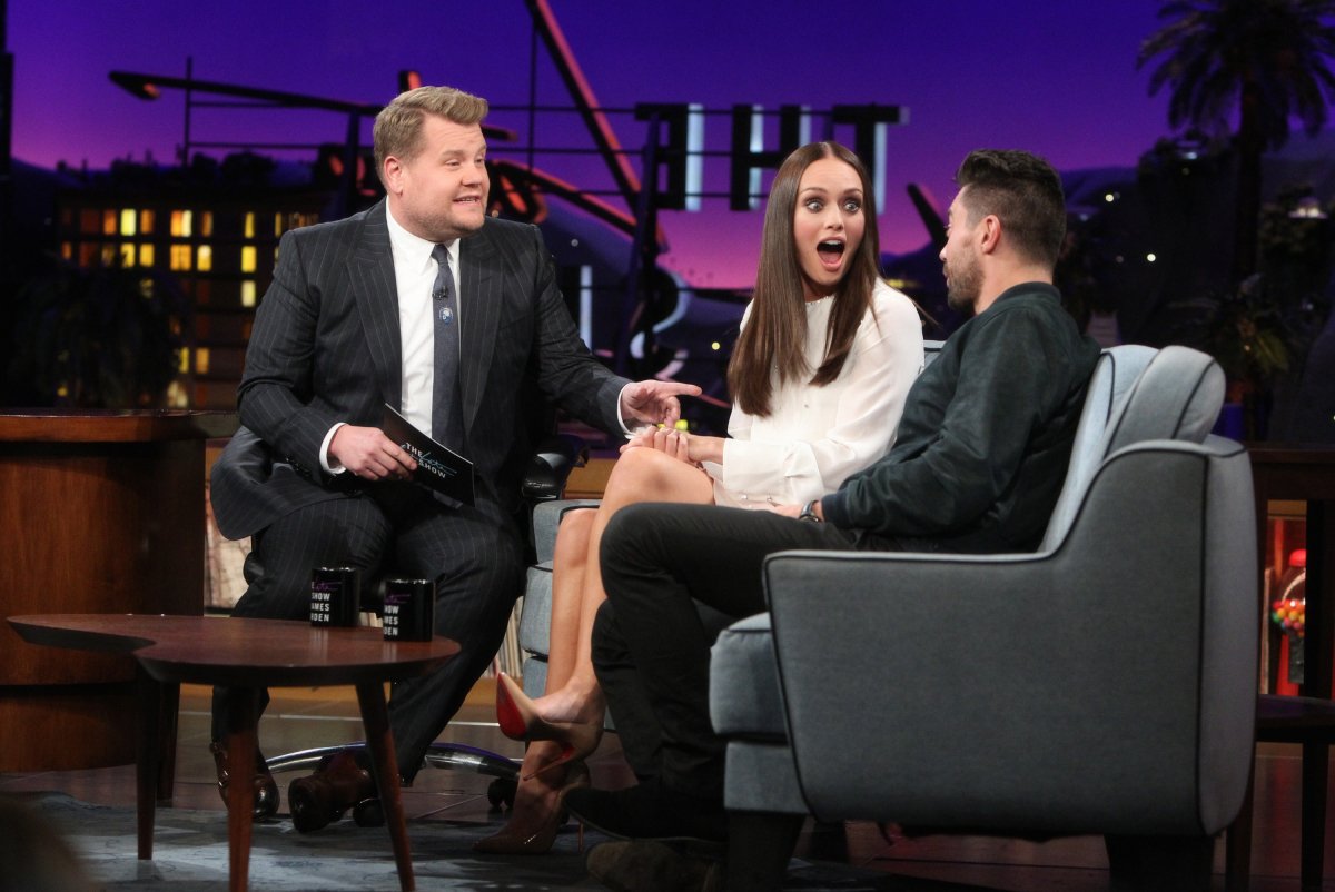 headlineplanet's tweet photo. Laura Haddock &amp; Dominic Cooper on The Late Late Show With James Corden. [More: https://t.co/dkXyRWfeEm] https://t.co/dA0pUsWbzO