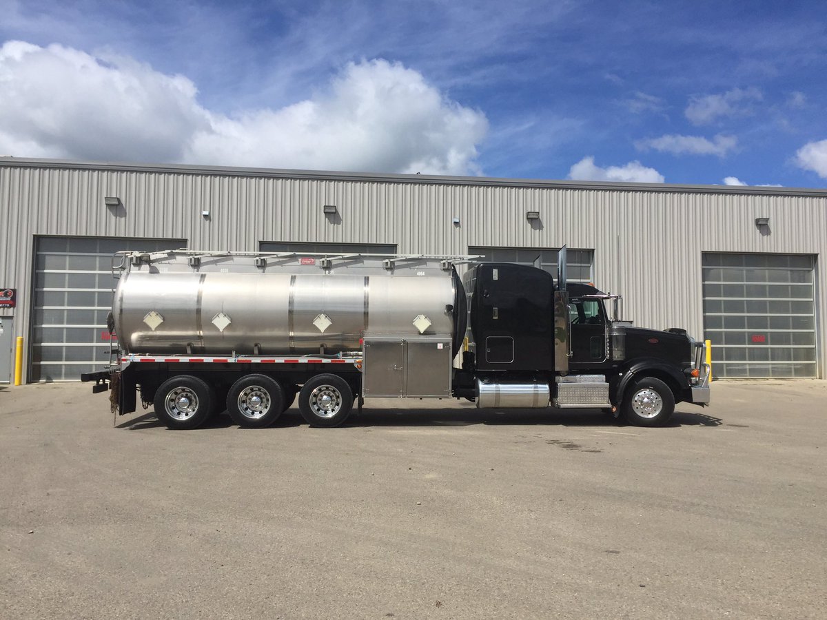 RPMVacSteamPre1's tweet photo. RPM Vac-Steam-Pressure is excited announce we have added to the fleet a new bulk chemical delivery truck https://t.co/OB7QBkM6RT https://t.co/P0uyjx56DC