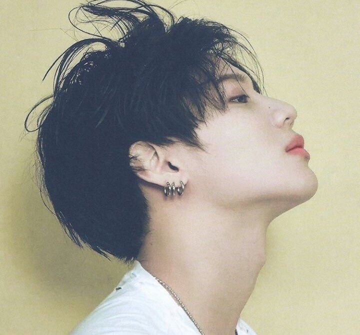 ピアス収集芸人