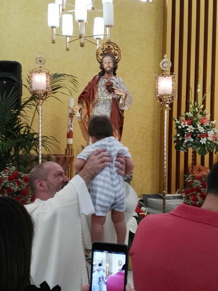 MurciaDevota's tweet photo. Presentación de niños al Sagrado Corazón de Jesús en Casillas (Murcia).

#SagradoCorazónRM 
#MurciaDevota https://t.co/B6c5h8T5GO