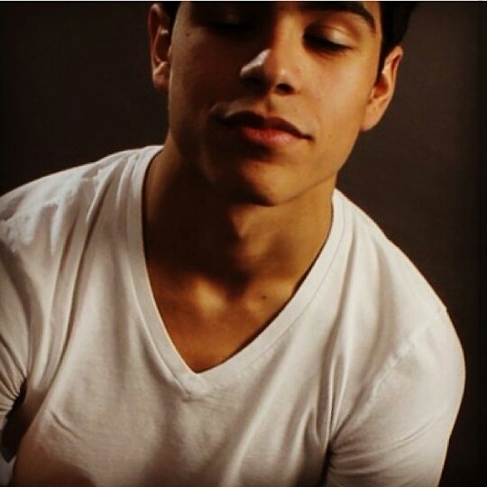 Cuando Te Dejan Colgado Con El Beso
Yo Te Lo Doy <a href="/dipacenico/">Nico Di Pace</a>