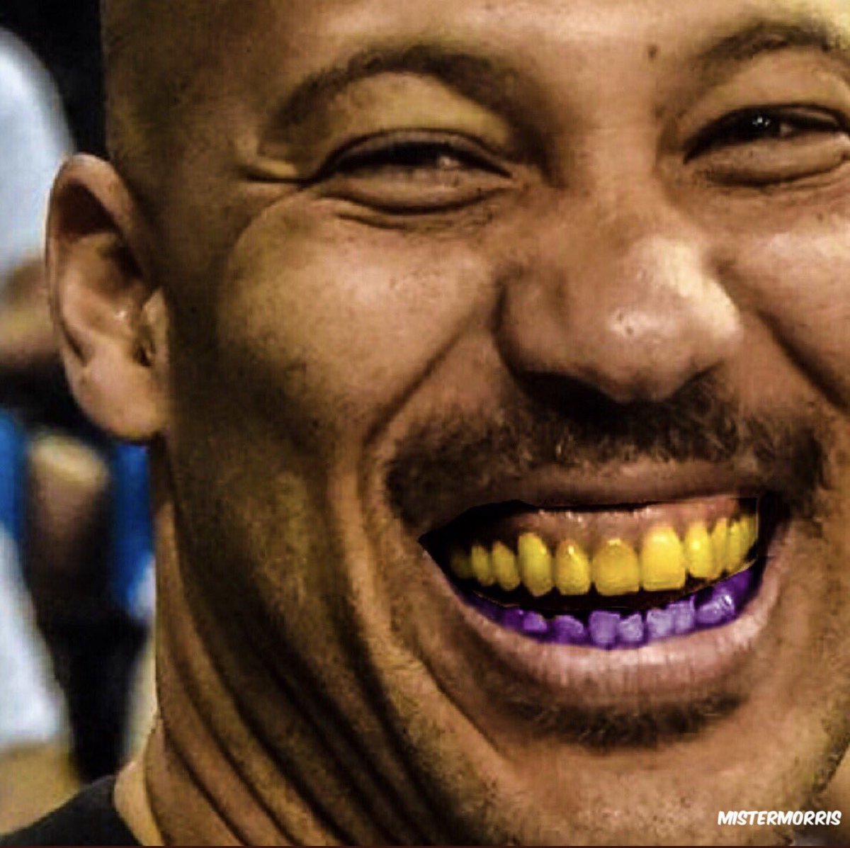 Im still on a plane, did LaVar Ball run on stage and shake Adam Silvers  hand when TJ Leaf got drafted ? Send updates