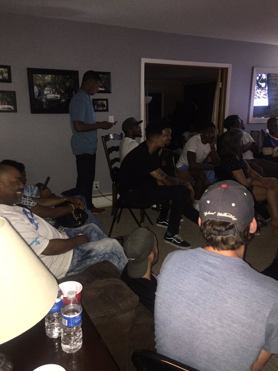 gburksnyl's tweet image. !!!! Dreams do come true. Living proof. #labready