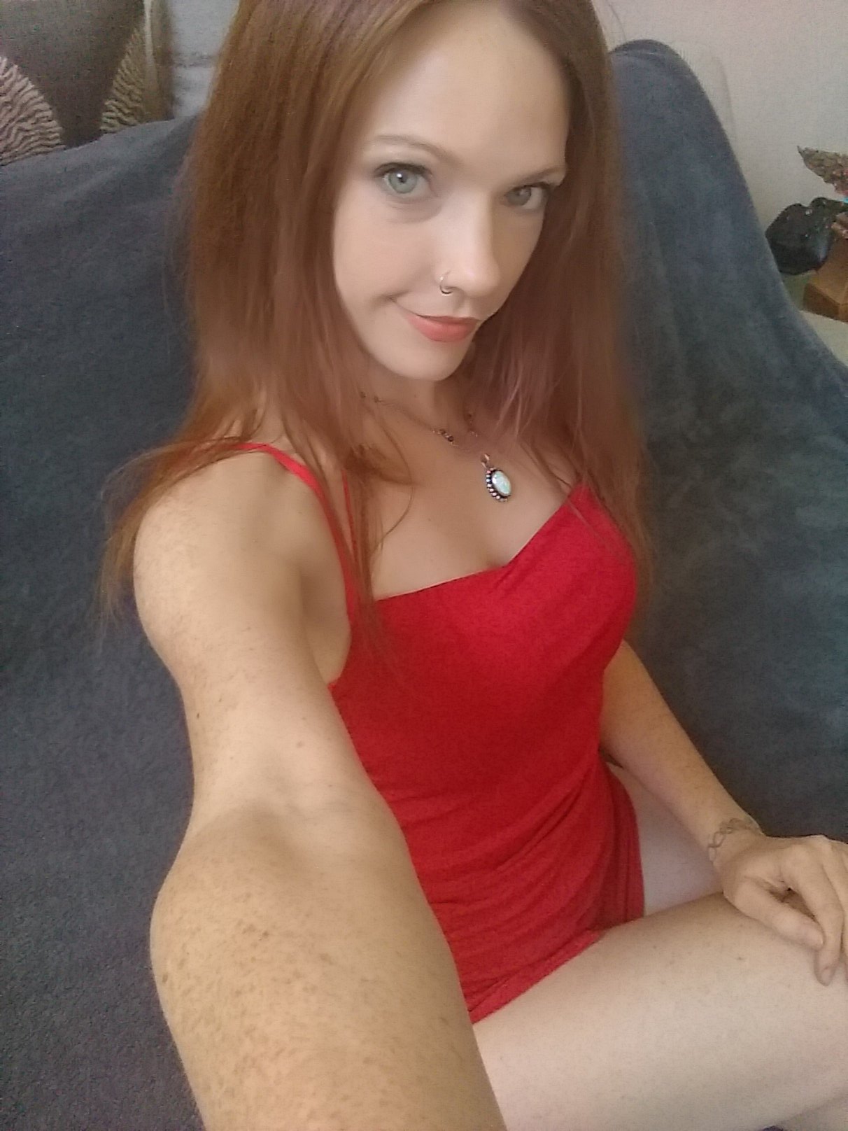 1 pic. I'm live at https://t.co/RJ6zym5y27 come say hi and play with me!! https://t.co/lEr8kvQ6KD