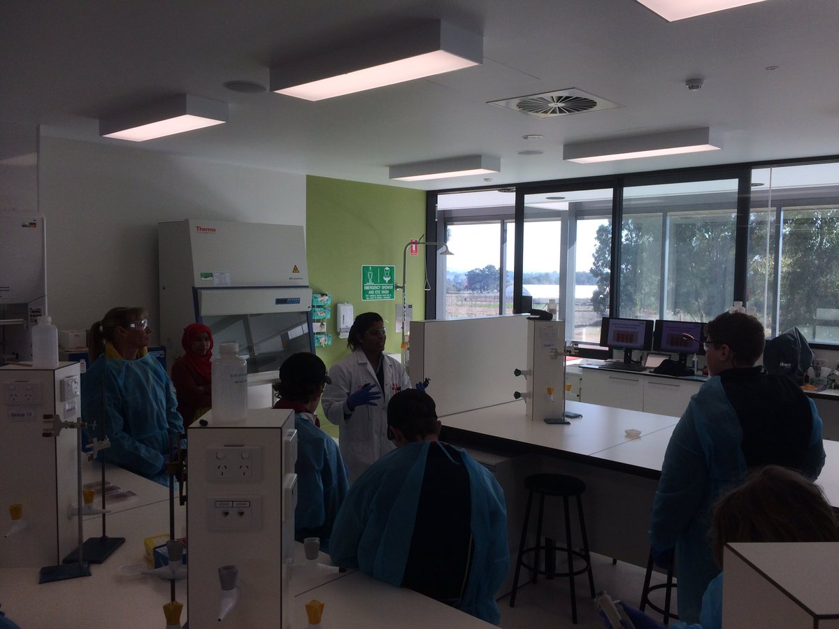 EstherCallcott's tweet photo. @ShiwangniRao demonstrating how to test for anthocyanins at the Ag Science enrichment day #GrahamCentre #csufgc https://t.co/GrZ68hyCE3