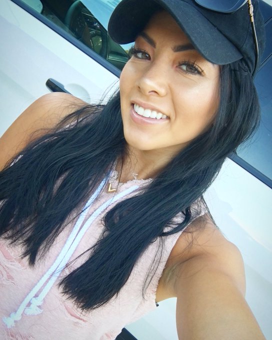 🤗 https://t.co/XiIVYsNASr