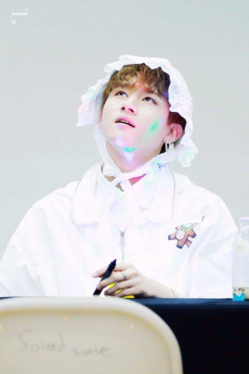 19960126_com's tweet photo. 170622 신나라 팬싸인회 #아이엠
ㅋㅋㅋㅋㅋㅋㅋㅋㅋㅋㅋㅋㅋㅋㅋㅋ👶🍼
#창균 @OfficialMonstaX https://t.co/fep8oh6jUI