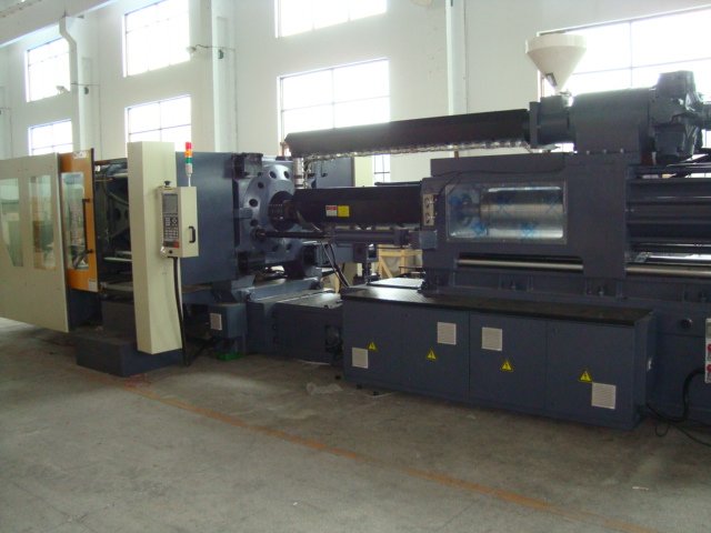 shenzhoumac's tweet photo. Jumbo injection molding #machine https://t.co/p8CzhPpKSB