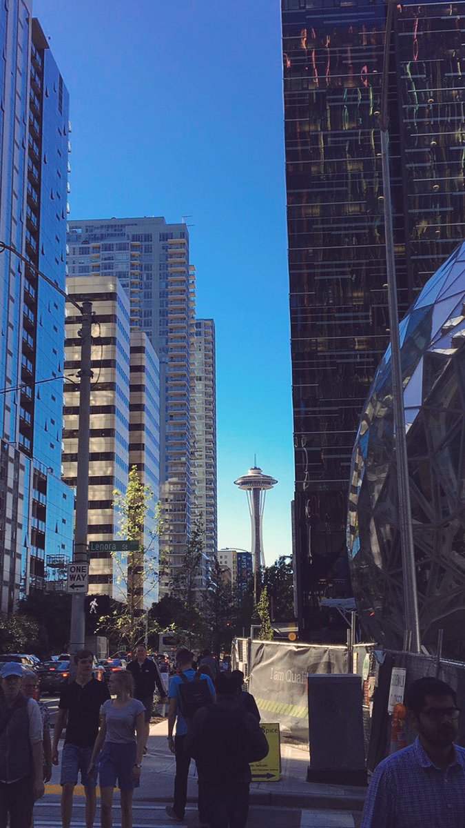 CateKroeger's tweet photo. Seattle, WA <3 https://t.co/Bt1moow2Y8