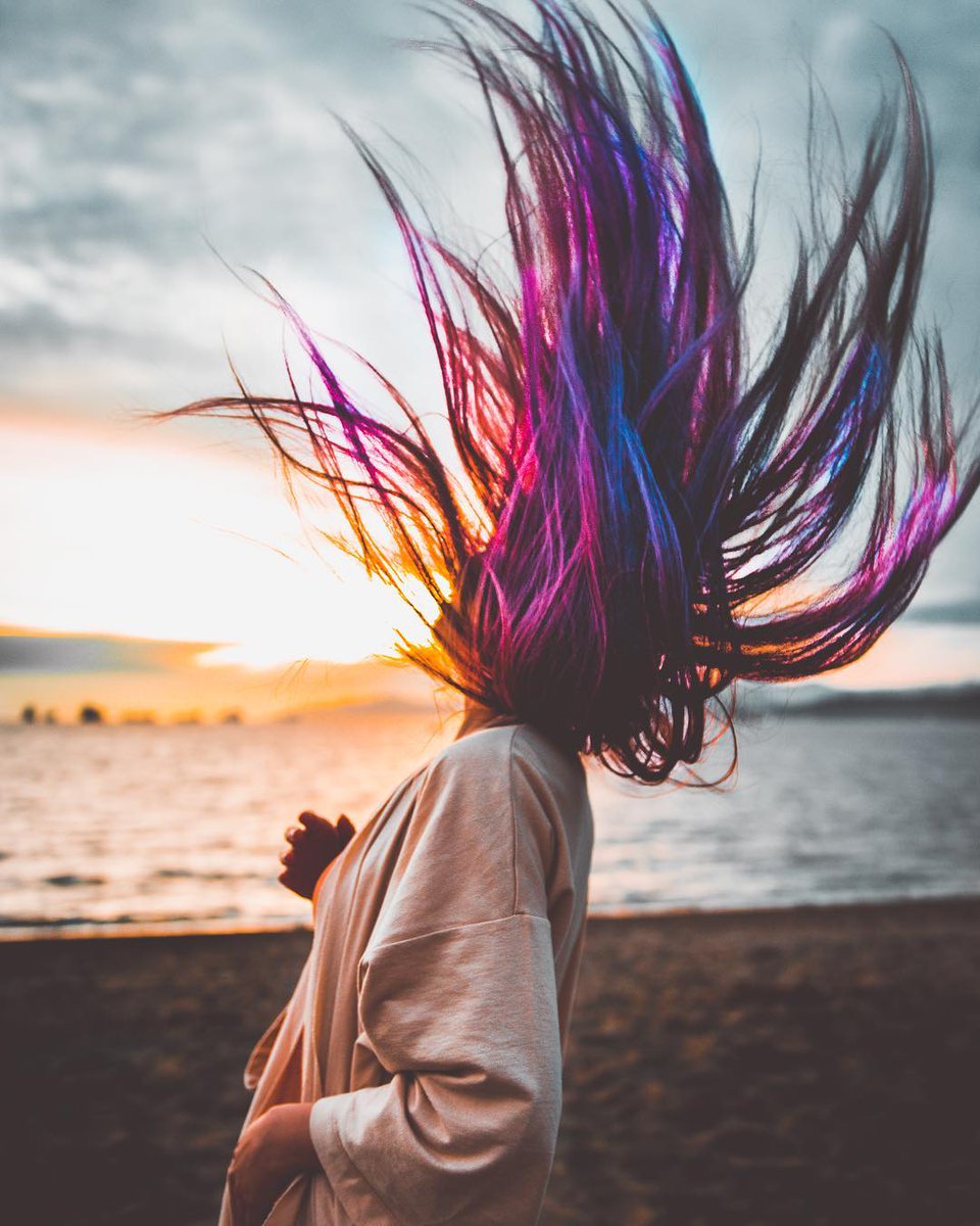 Head over heels. #WestEndYVR

📷: instagram.com/98thvisual