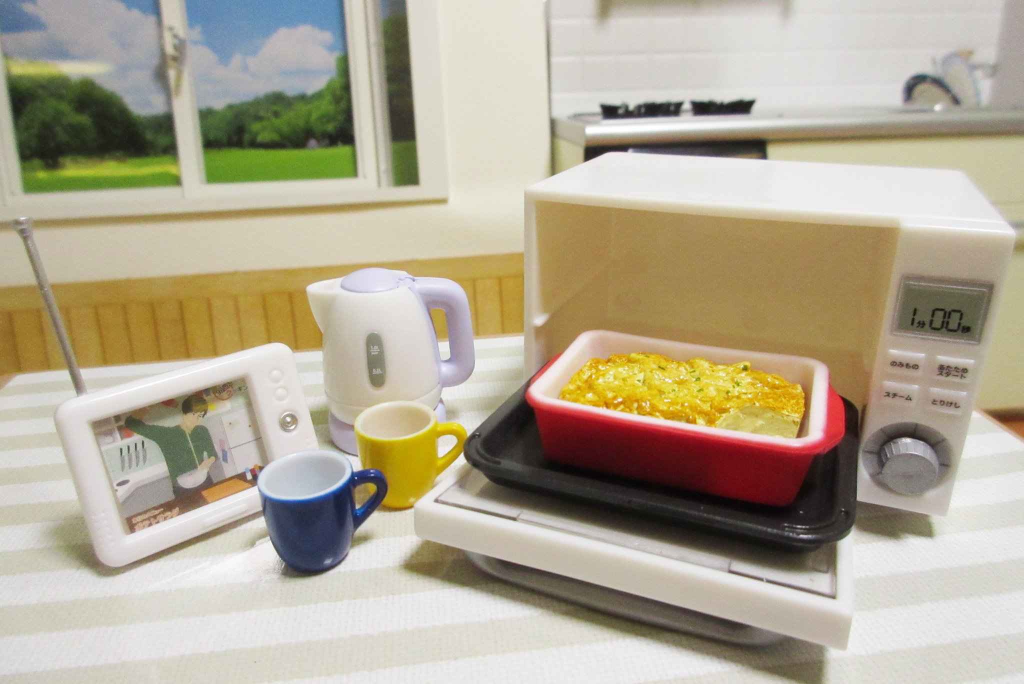 株式会社リーメント公式 本日発売 ぷちサンプルシリーズ ママご飯な に 食卓にあると嬉しい 主婦の強 い味方 便利な家電もこんなに揃ってますよ 私もポータブルテレビが欲しいです 社員ｏより T Co 1sssshiwsp T Co