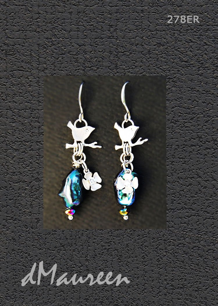 dMaureenVastine's tweet photo. Blue Wedding Pearls 278ER. Bluebird Of Happiness BLUE Pearl Earrings. BLUE … https://t.co/ZZrpAyvHBo #Etsy #Dmaureen https://t.co/ZTS78YlIn5
