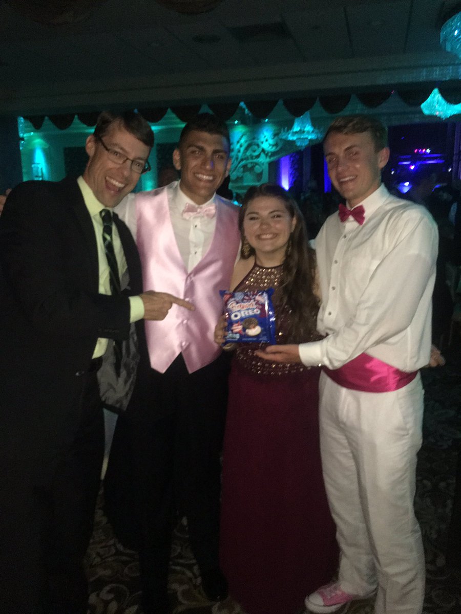 Fireworks oreos in the house!