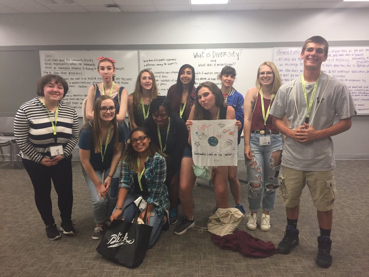LUOLSophie's tweet photo. we've got some BLUE-tiful humans joining us in the fall💙🦋🐋🌎🌊🐟 #lynxorientation https://t.co/Wmu60R02hk