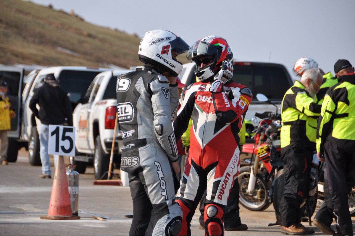 CW1Canet's tweet photo. @PPIHC rookie rider Seth Starnes and I pairing @SENAComunica helmet comms for a lead follow practice run up the course. What's that you say? https://t.co/hbiqjur100