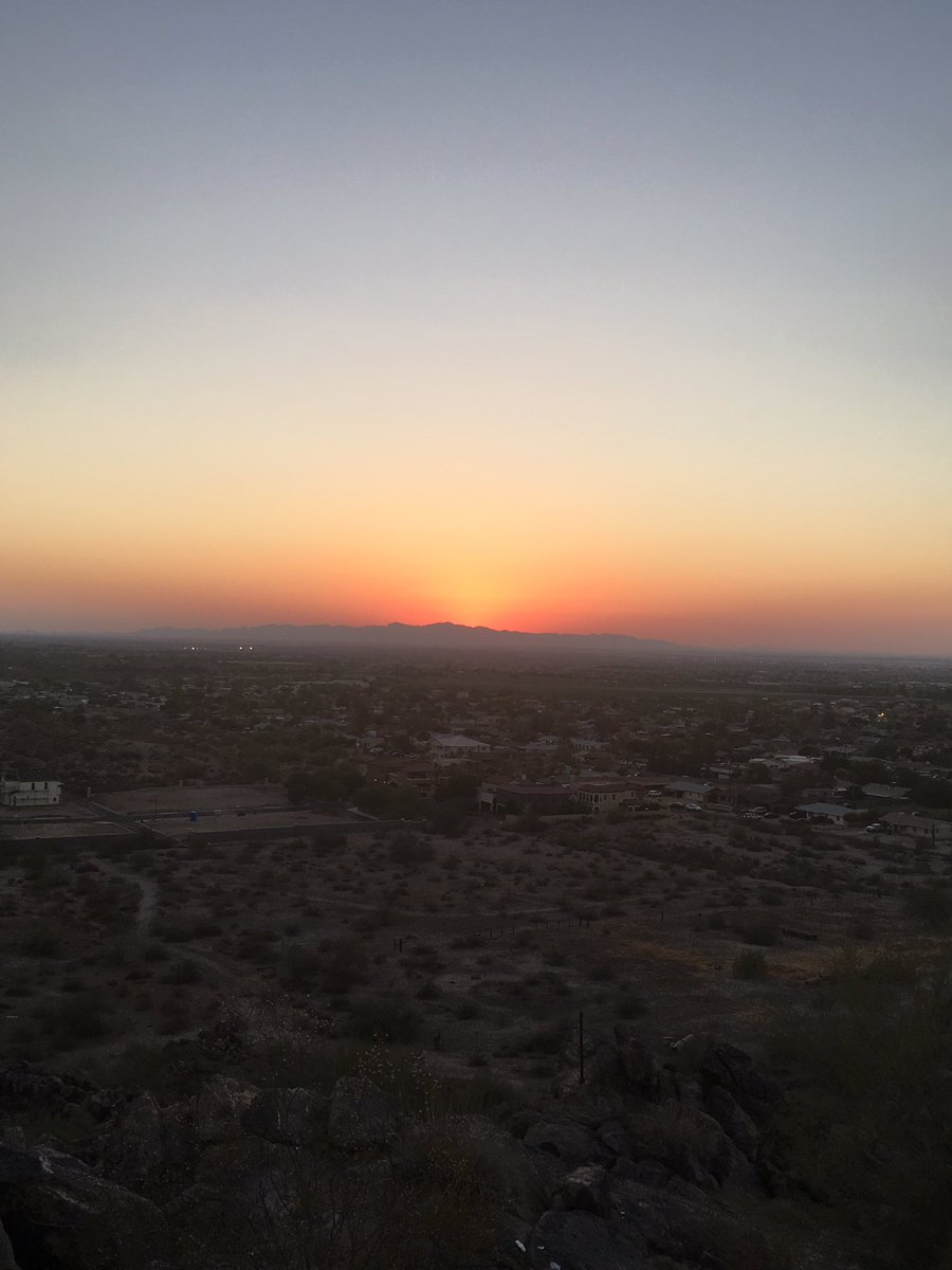 norman_laster's tweet photo. @MarkDohner but that sunset tho #ButThatSunsetTho #ButThatSunsetTho #butthatsunsetthough @MarkDohner https://t.co/SLVFQQL85T