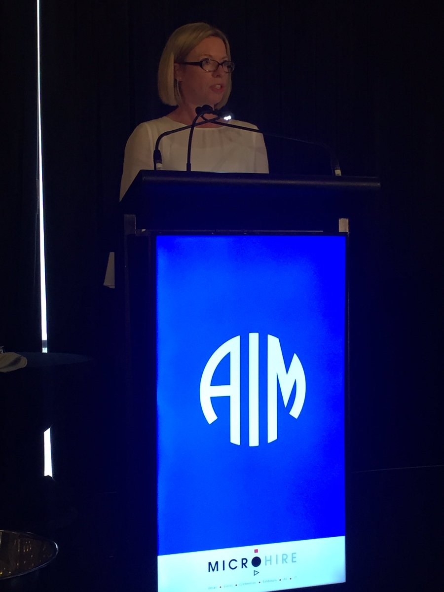 Margot_Smith's tweet photo. Dr Saraid Billiards tells us men earn 10% more than women, doing the same job. @AIM_Membership #AIMGreatDebate https://t.co/uqcvtS40eV
