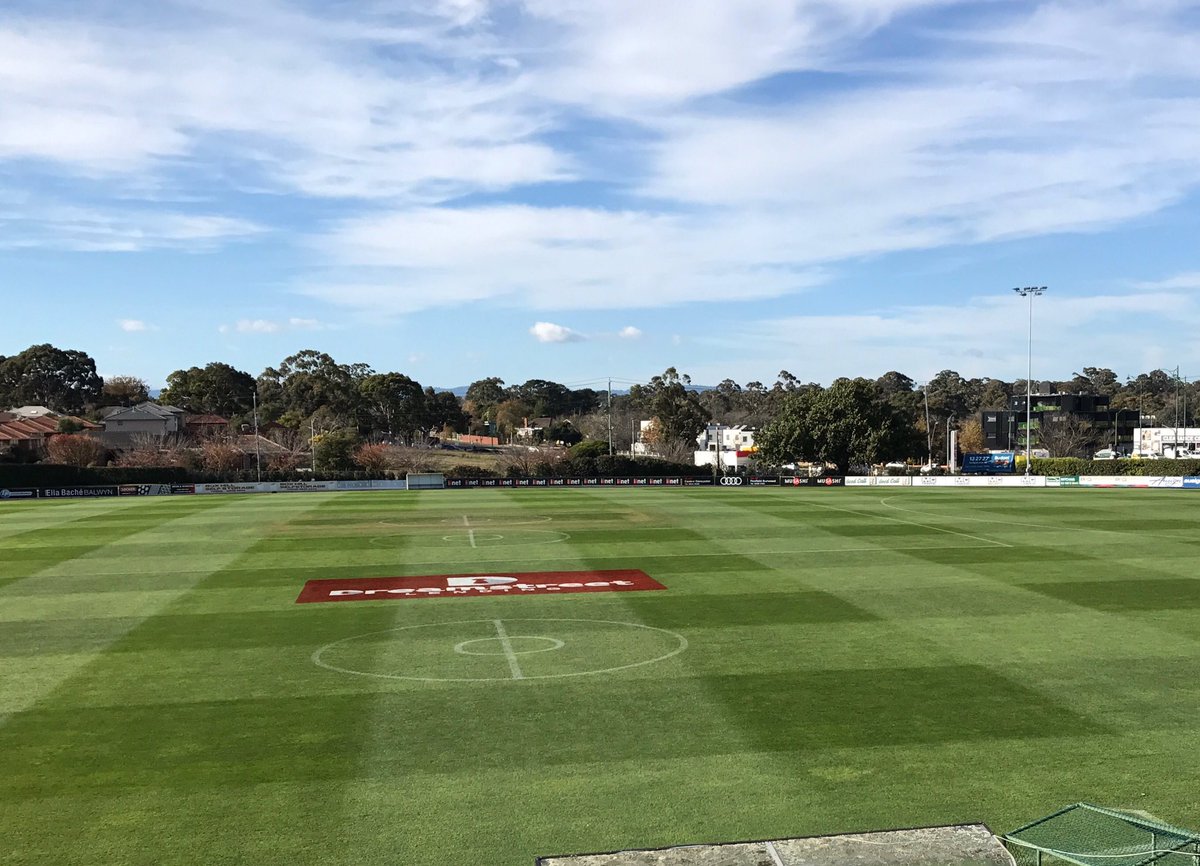 BilstonTim's tweet image. Box Hill's City Oval looking a picture.