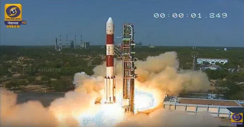 DD_Bharati's tweet image. CONGRATULATIONS #ISRO!!
@isro launches #PSLVC38 / #CARTOSAT-2 series satellite, from #Sriharikota.