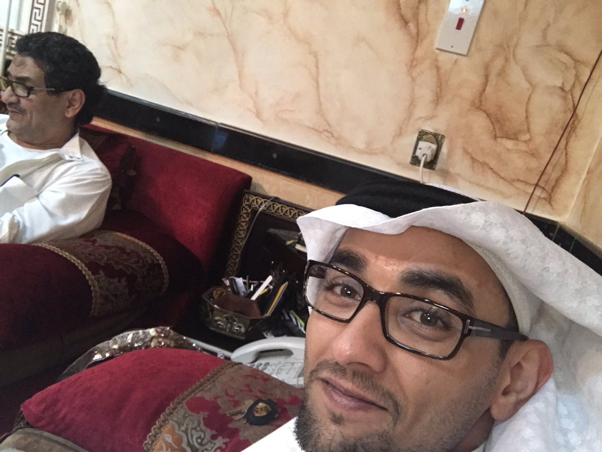 💕حب قلبي💕 الوالد  #زهير_كتبي بالمنزل الحمد لله..
هل علينا العيد قبل الكل ✋😉 
لك الحمد يارب كما يليق بجلال وجهك وعظيم غفرانك