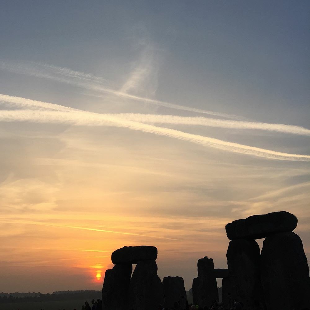 PoperaMark's tweet photo. If today is the Longest day, when is the shortest night? https://t.co/3i9CWGiiXl