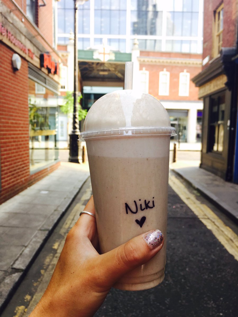 Great session this morning <a href="/GymClassLondon/">GymClass</a> super core 😅💪🏻 plus yummy Vegan shake #plantpowered #workout