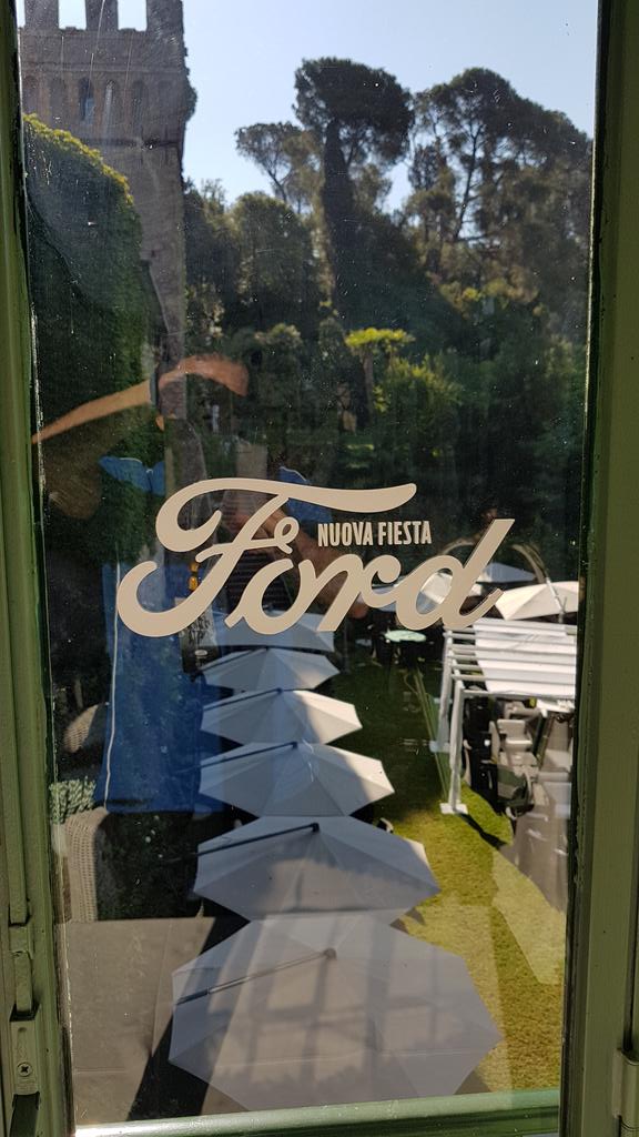 Far_onik's tweet photo. Non possiamo pretendere che le cose cambino se continuiamo a fare le stesse cose. Training #nuovafordfiesta
@forditalia @TheAcademy_IT https://t.co/dgGCOti50D