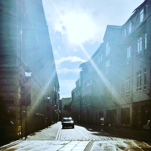 sorathotels's tweet photo. #Sommeranfang Cottbus Style 😎 Wünschen der Twitterwelt einen super Start in die #Sommer #Reisesaison Tipp: Vielleicht mal Cottbus besuchen 😏 https://t.co/XFbUgR9cym