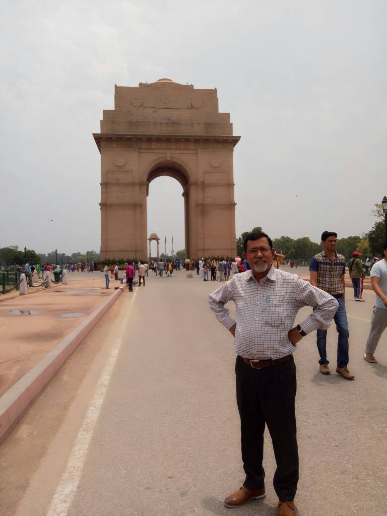 jasaana's tweet photo. #India  #gate  #NewDelhi  #21june2017  #selfie #YogaDay2017 https://t.co/smOVFMDLDB