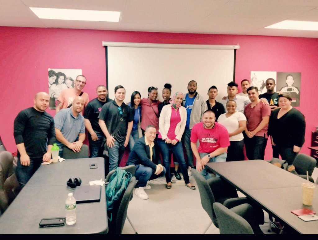 zainasalma11's tweet image. #wvispalcetobe #newestclass #learningisearning @thatsammori @tubbs8808 @Eric_Fiallo @LaylaMoo18 @JRojas537 @WirelessVision @JennieMontanye