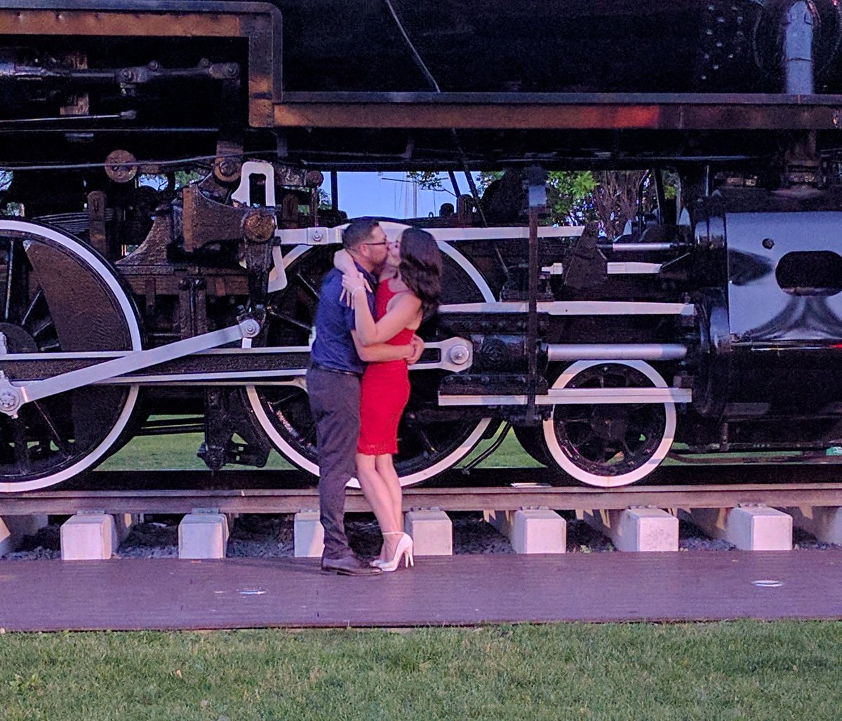 LoveInYGK's tweet photo. Love birds spotted at The Spirit of Sir John A! Keep spreading the love Kingston! #lovewins #Kingston #ygk https://t.co/OIjEbwCxYG