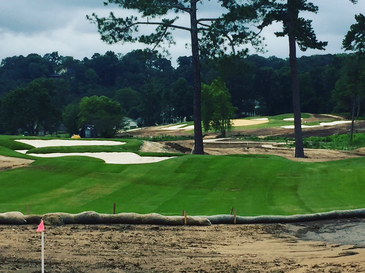 VccRenovation's tweet photo. Looking across #2 fairway over to #3. This corner of the property is transformational. https://t.co/U6Vm5XFgGU