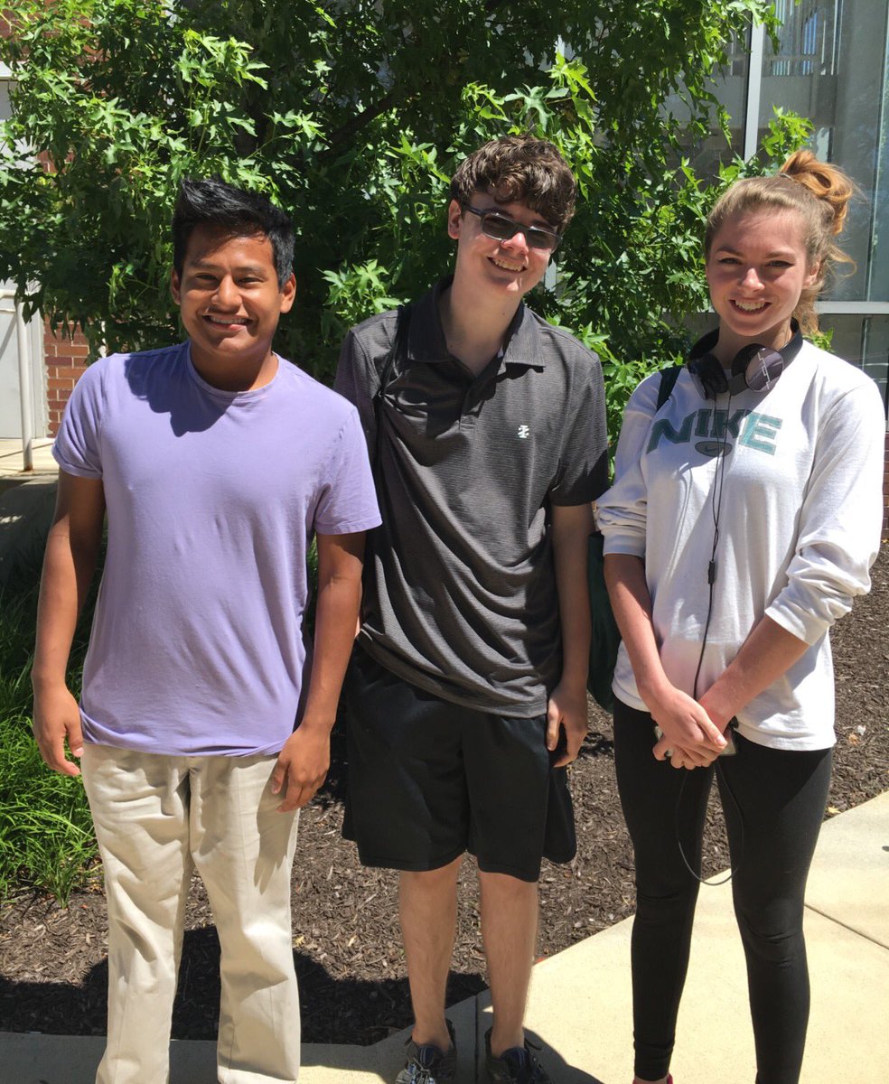 Fortune_Academy's tweet photo. College workshops for our HS students sets new goals towards #success! #Dyslexia #differences #outsidetheboxthinkers https://t.co/1JRKFf4nAu